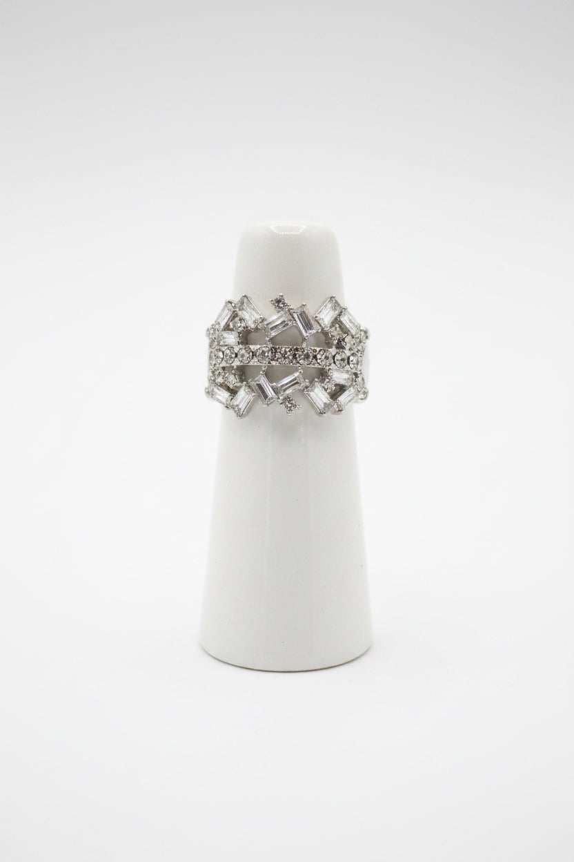 Divas Baguette & solitaire cocktail ring.