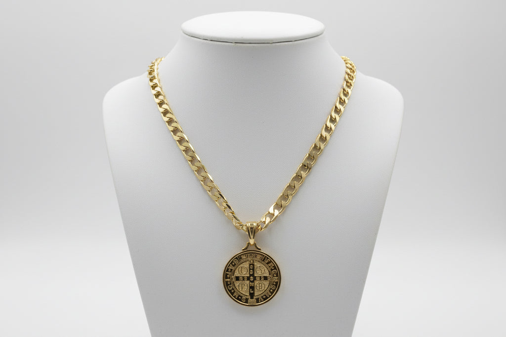 18K Gold filled 18” 7mm Cuban Link Chain with Saint Pendant.