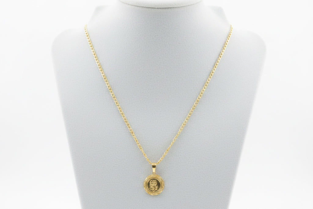18K gold fill 3 mm 18“ Cuban link chain with round flower ￼pendant.