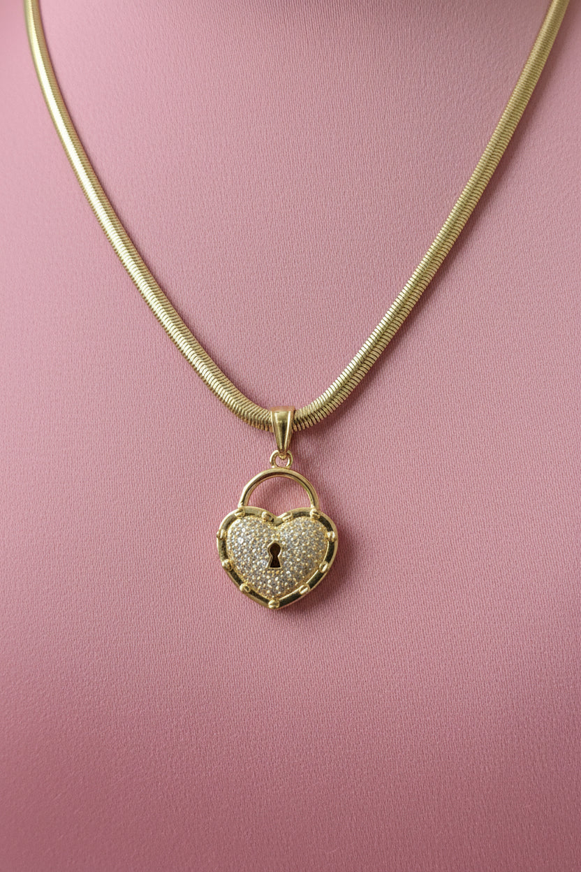 18K gold filled 4mm 18"Herringbone chain with Heart locket