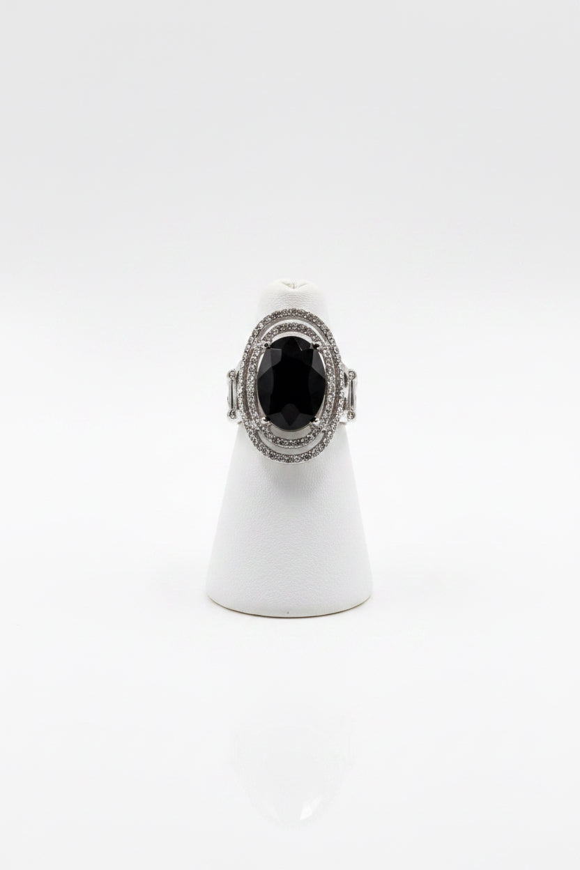Divas Silver plated Onyx stretch ring, one size fits most  ￼