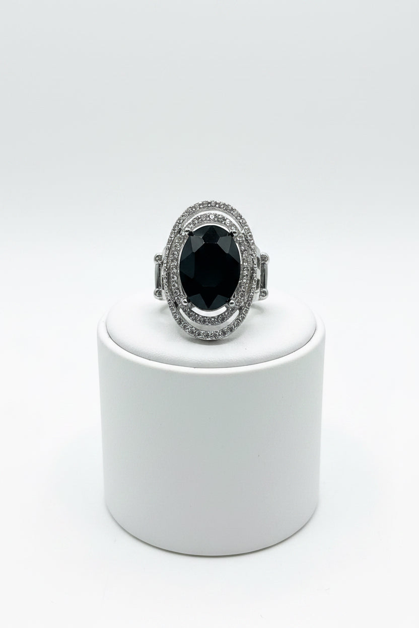 Divas Silver plated Onyx stretch ring, one size fits most  ￼